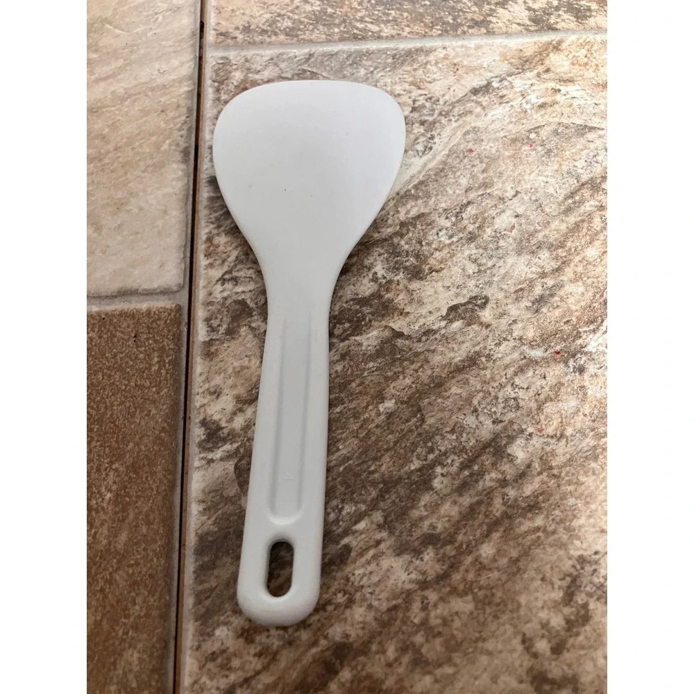 White Plastic Rice Paddle Shamoji Non Stick Serving Scoop 7.5 Inch Minimalist